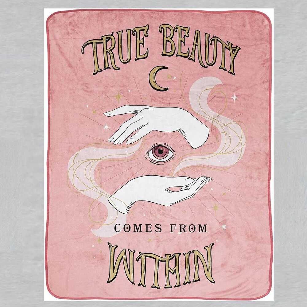Netflix The School for Good and Evil True Beauty Throw Blanket